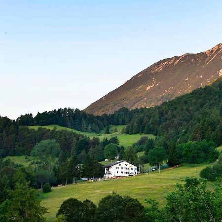 מלון אביו Rifugio Monte Baldo מראה חיצוני תמונה