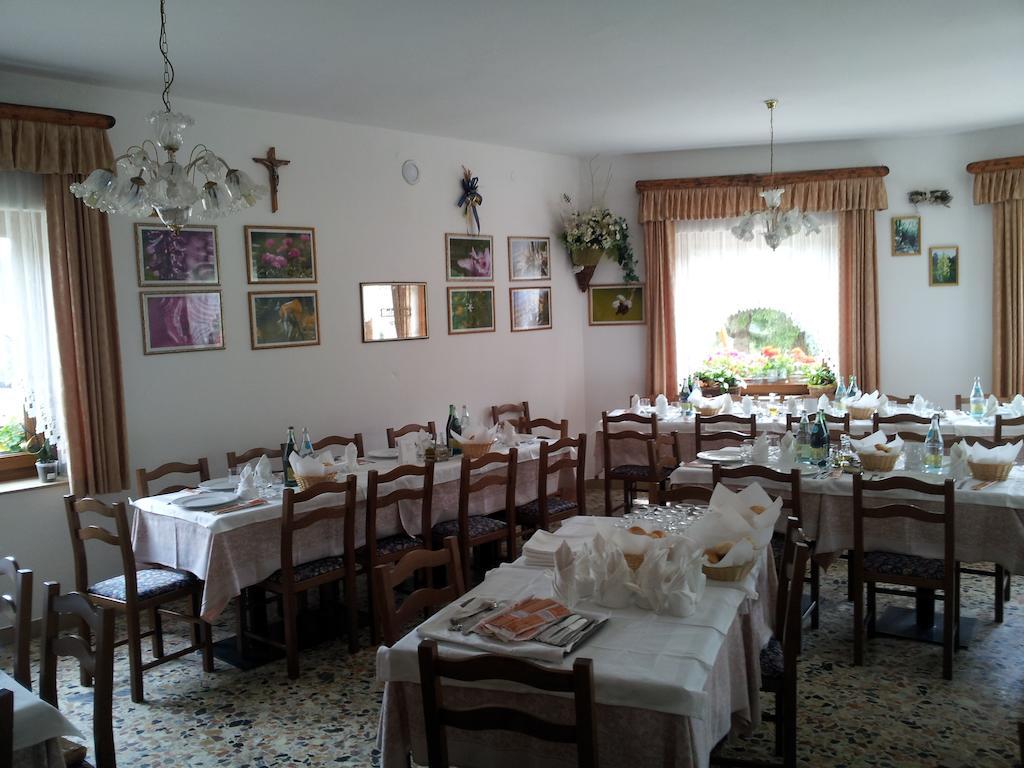 מלון אביו Rifugio Monte Baldo מראה חיצוני תמונה