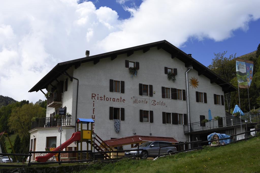 מלון אביו Rifugio Monte Baldo מראה חיצוני תמונה