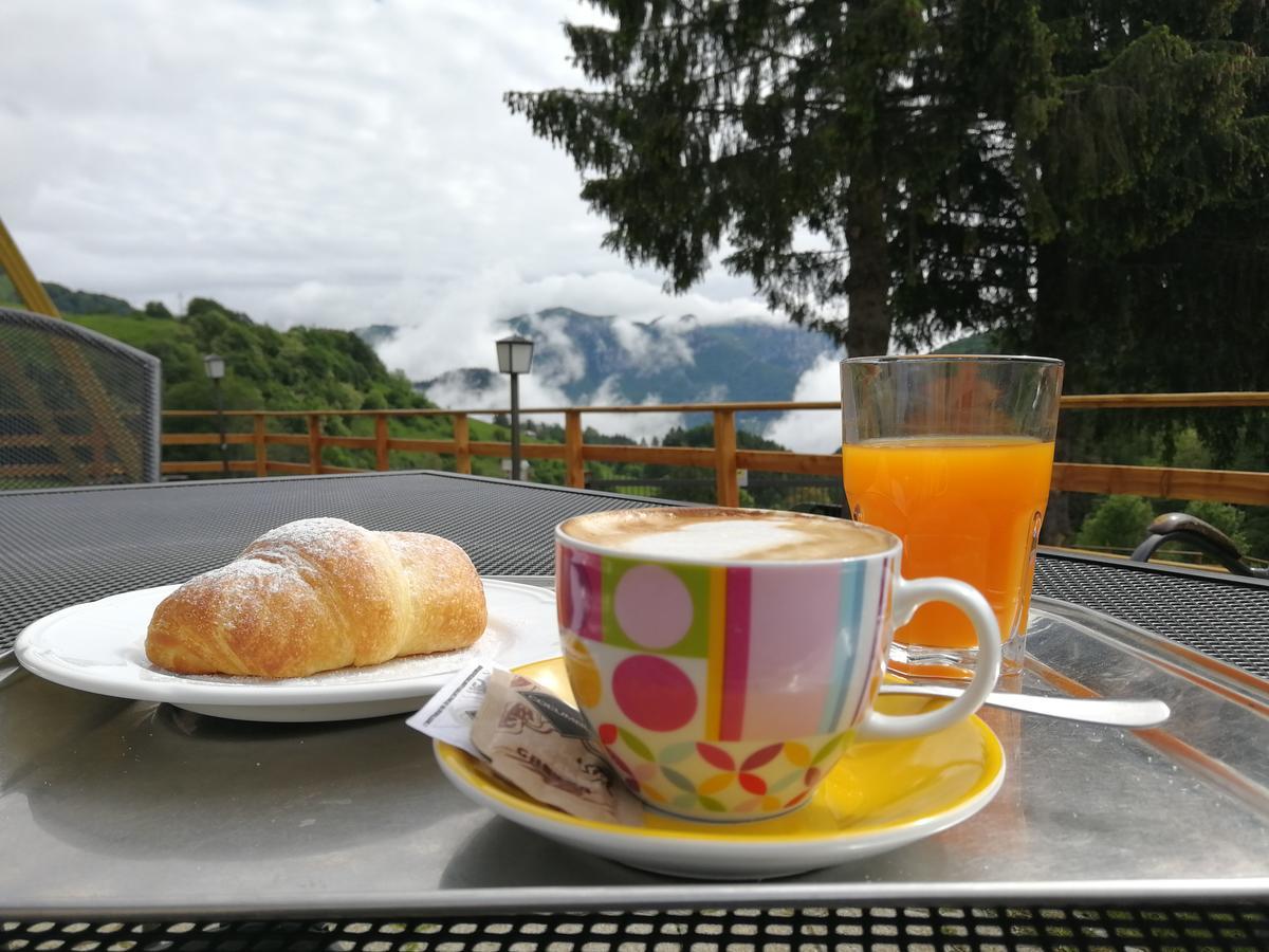 מלון אביו Rifugio Monte Baldo מראה חיצוני תמונה