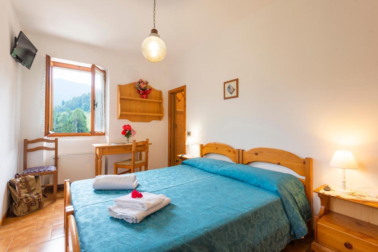 מלון אביו Rifugio Monte Baldo מראה חיצוני תמונה